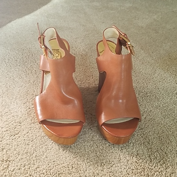 Michael Kors wedges - Picture 3 of 6